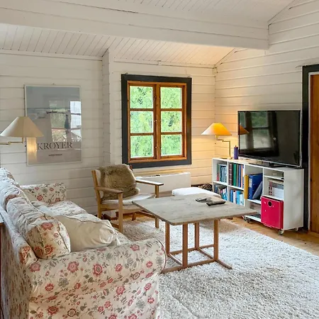 4 Bedroom Awesome In Prázdninový dům *