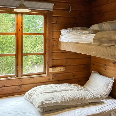 Prázdninový dům 4 Bedroom Awesome In